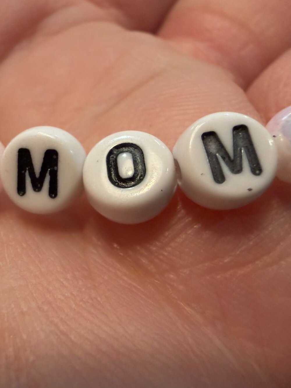 Kawaii Pastel Pearl "MOM" Bracelet: Iridescent Rainbow Shimmer Stacker